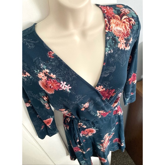 💐3/$12 Floral Knit Wrap Style Dress 3/4 Sleeves Tie Waist - Picture 3 of 15